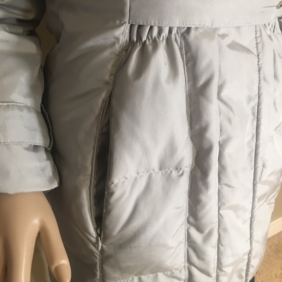 Sold ✅-silver jacket genuine fox fur in the  hood. - Picture 2 of 6